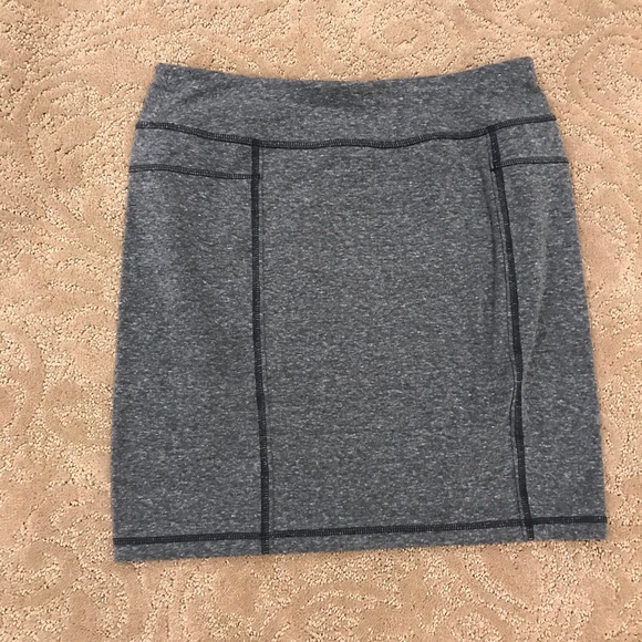 Athleta Dresses & Skirts - Athleta Heather Gray Skirt S